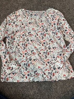 DE Collection White Long-Sleeve Blouse with Coral & Navy Floral Print Size L.